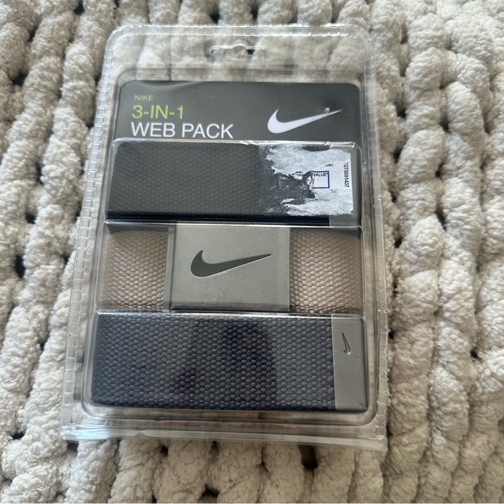 Nike belt